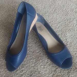 Bass Go-to-comfort women's shoes size 8M